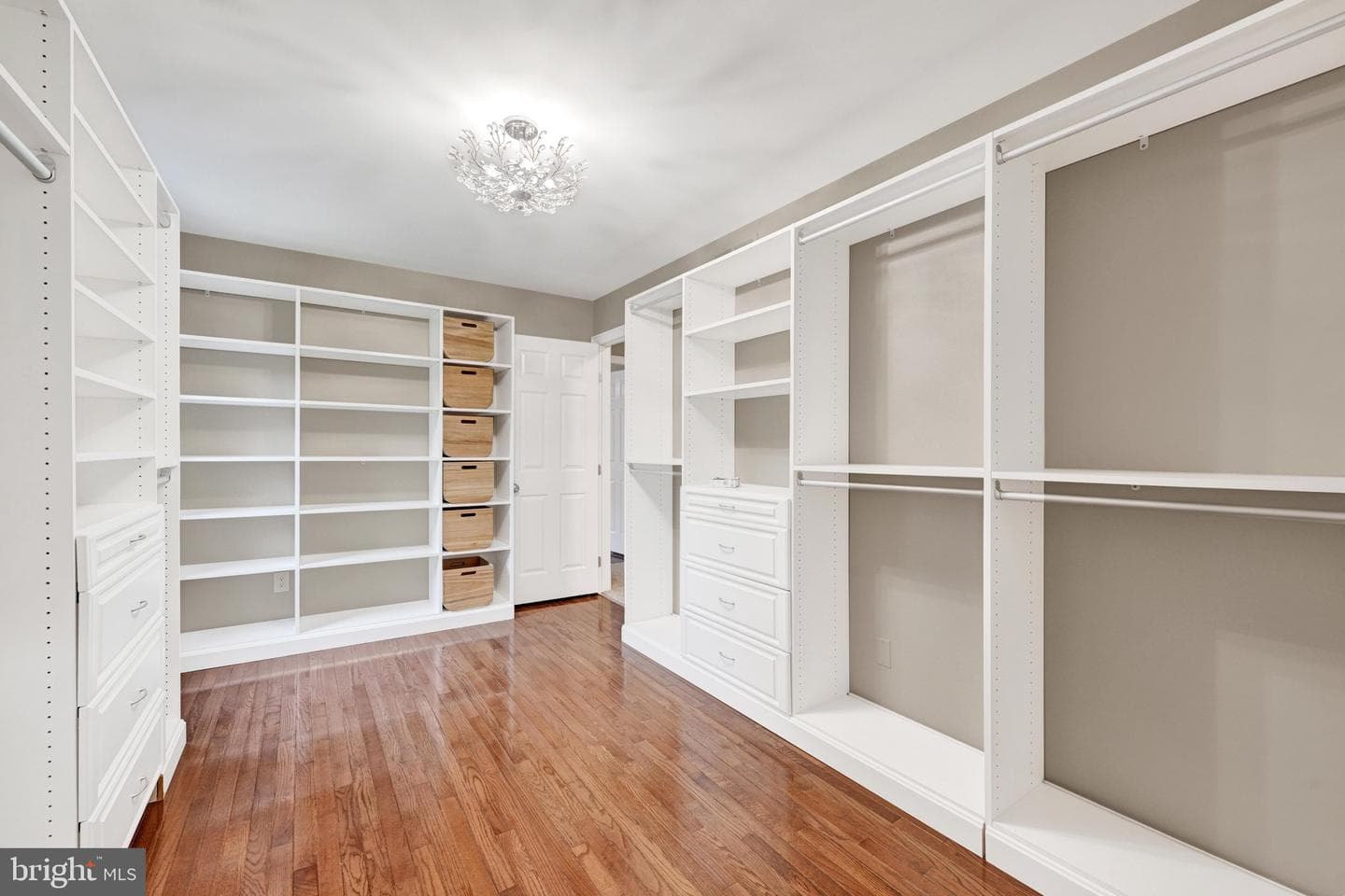 14210 Greencroft Lane photo 33