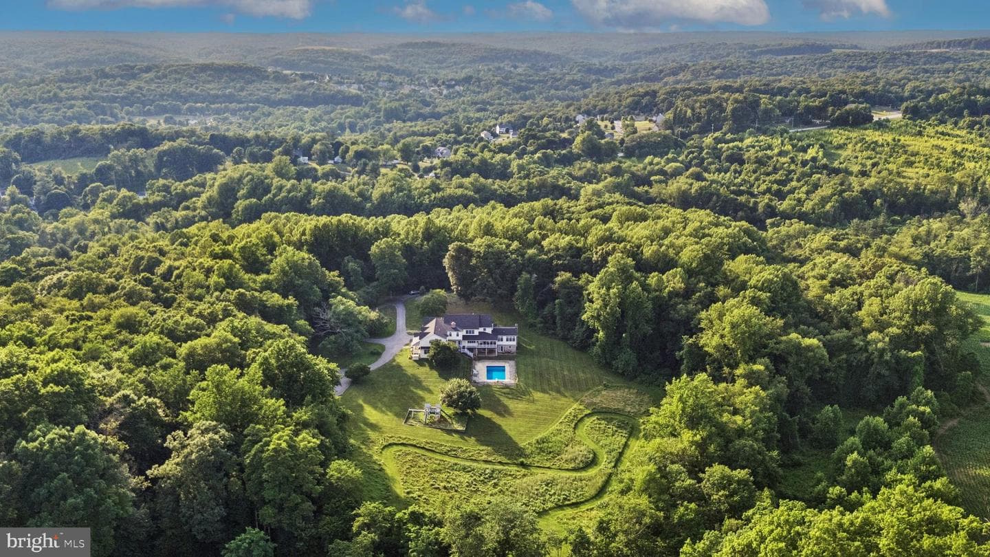 806 Stablersville Road, Parkton