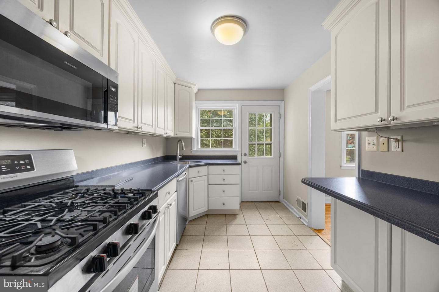 1561 Cottage Lane photo 30