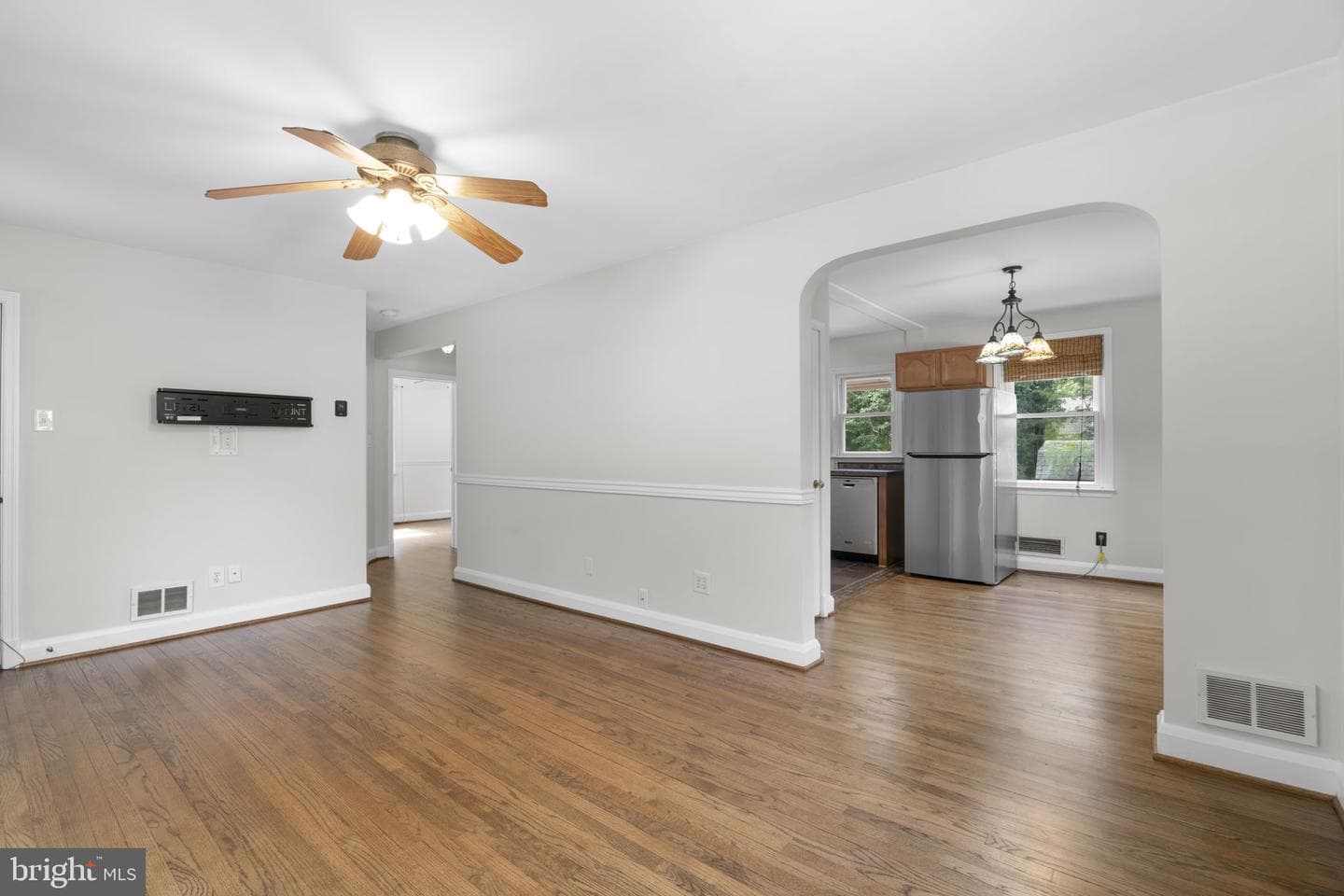 907 Woodsdale Road photo 6