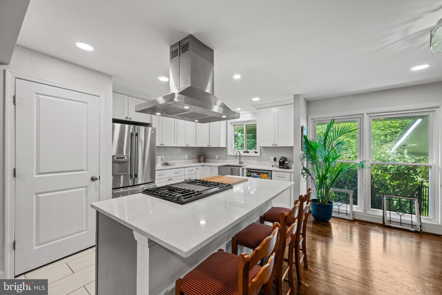 803 Joppa Road W photo 10