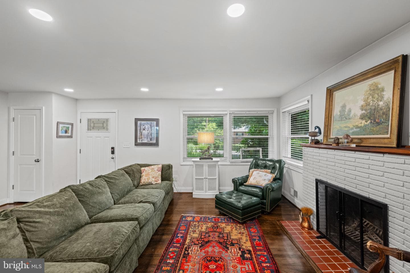 803 Joppa Road W photo 14
