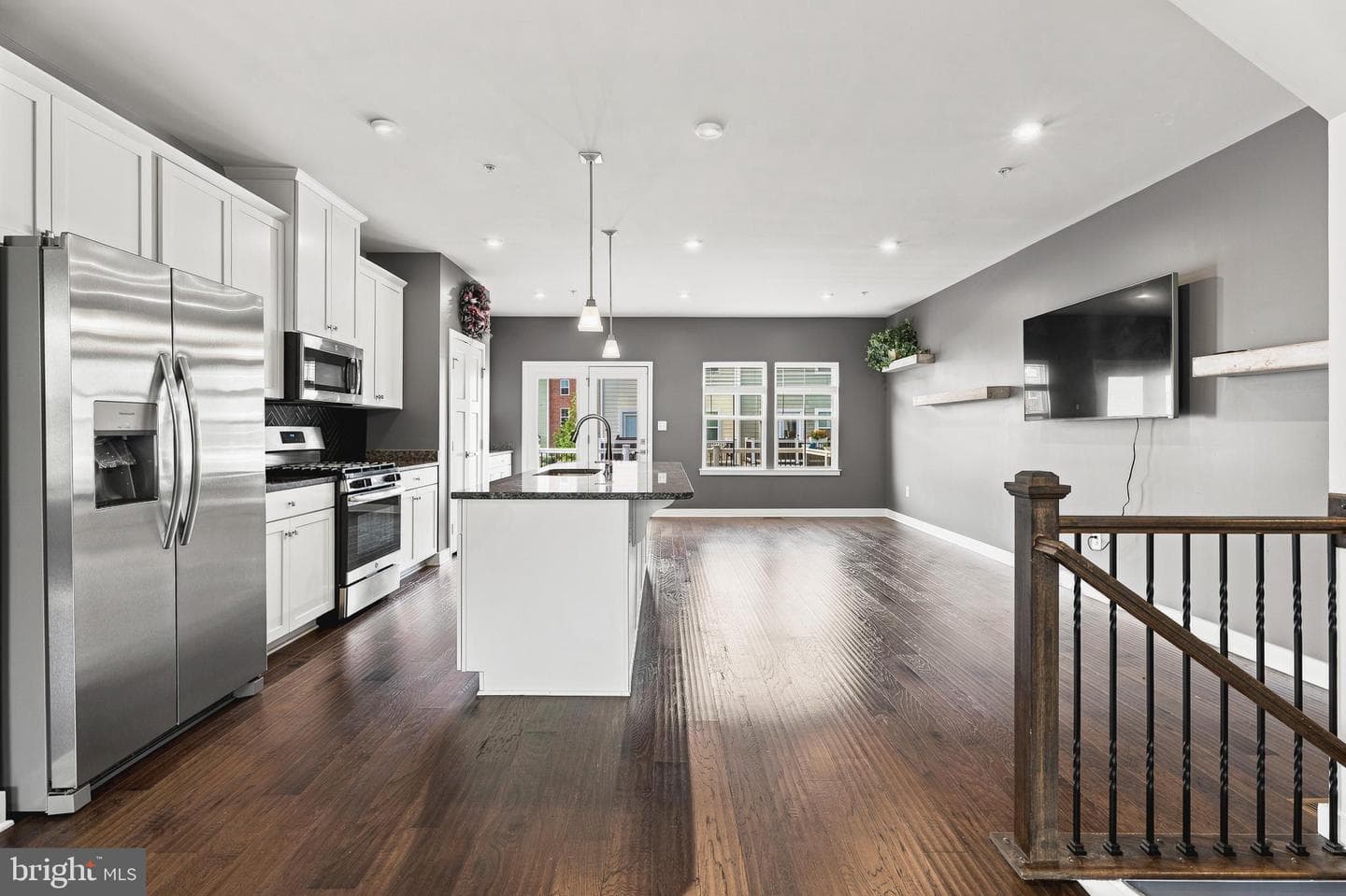 6300 Osterley Street photo 13
