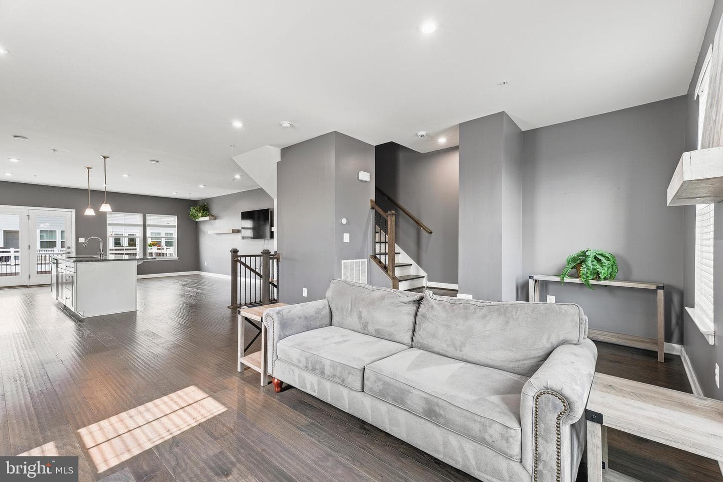 6300 Osterley Street photo 8