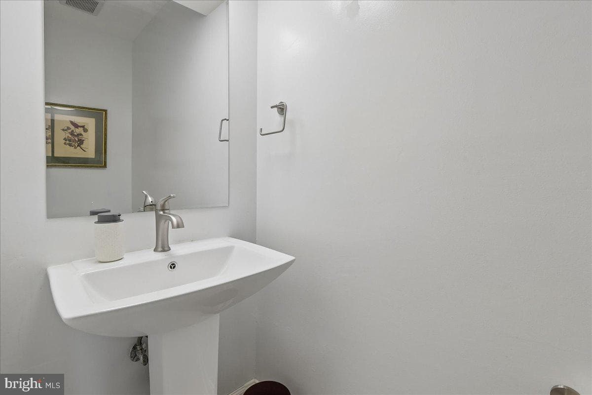 535 Dunkirk Road photo 12
