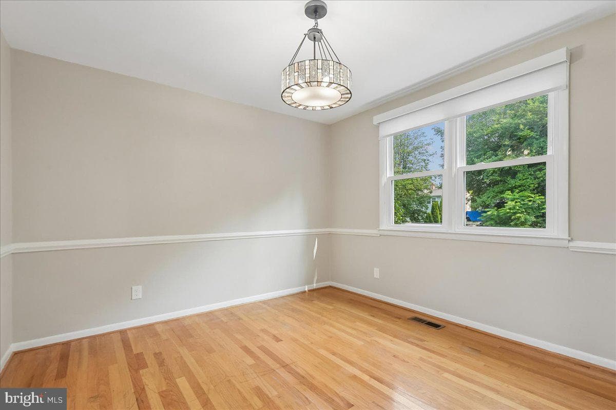 535 Dunkirk Road photo 7