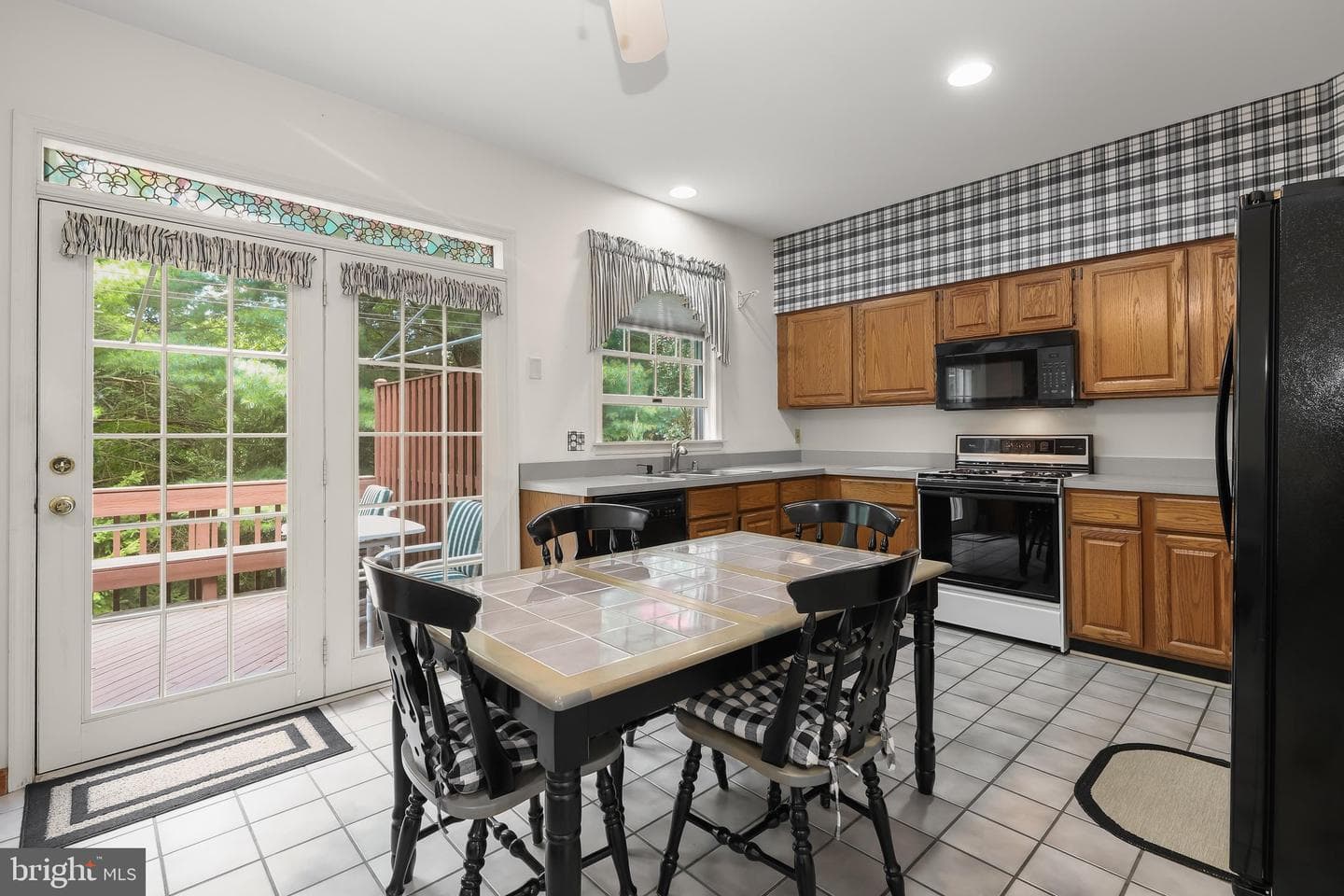 16 Hewetson Court photo 12