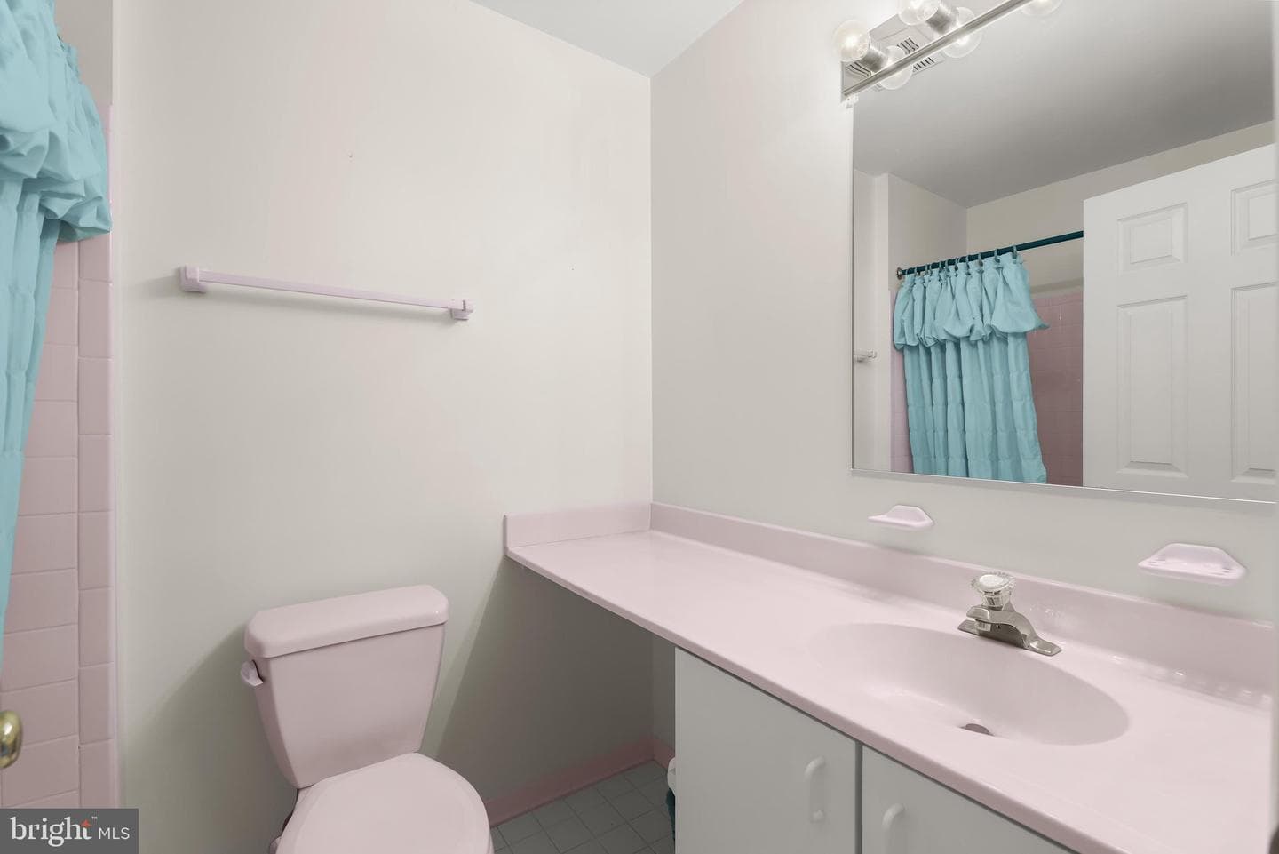 16 Hewetson Court photo 30