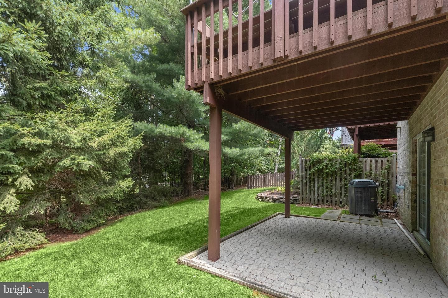16 Hewetson Court photo 38