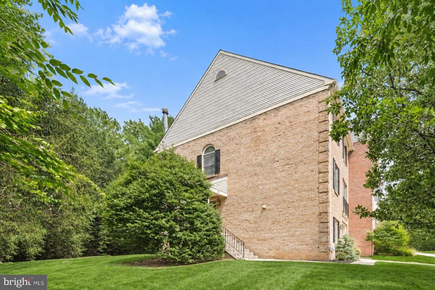 16 Hewetson Court photo 41
