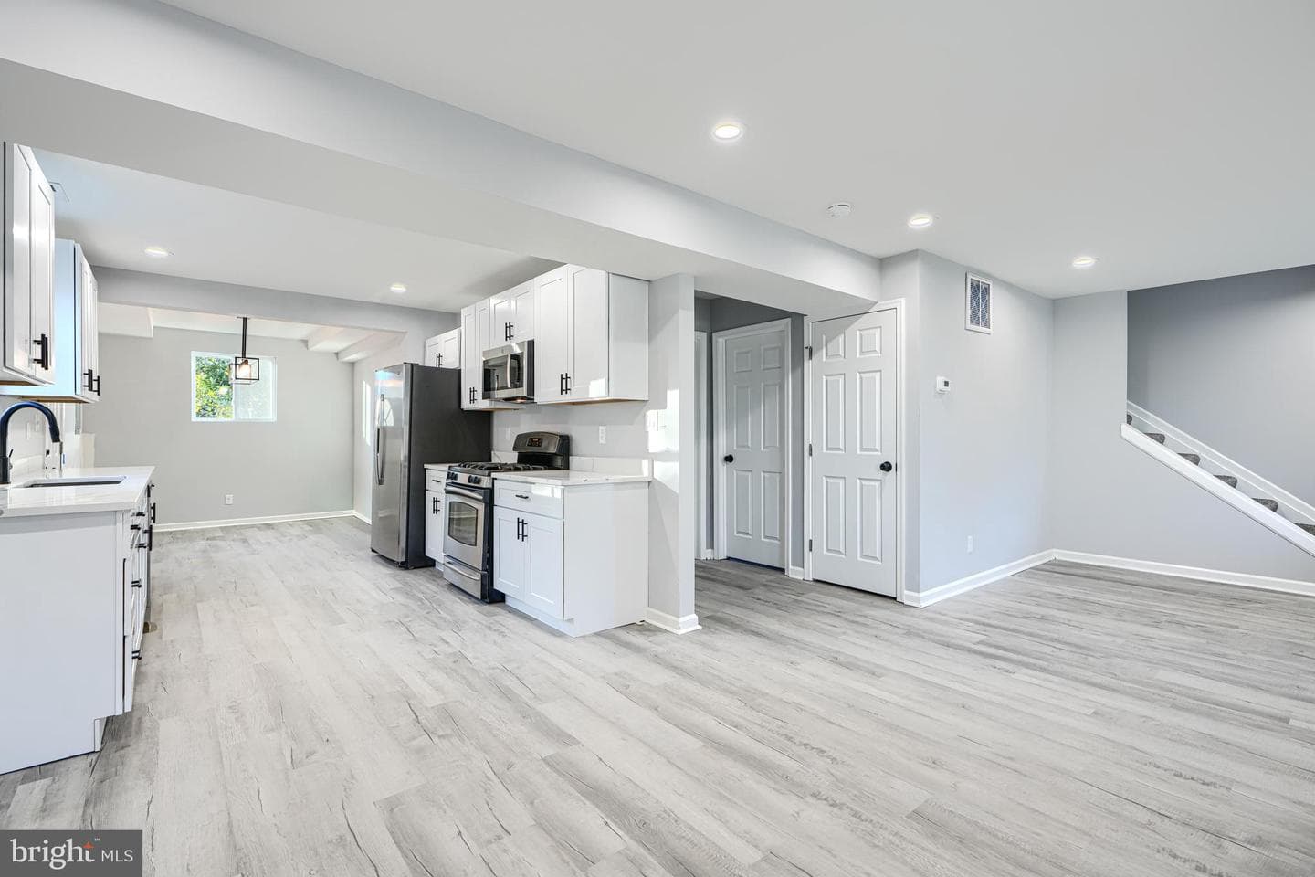 9 Avenal Road photo 7