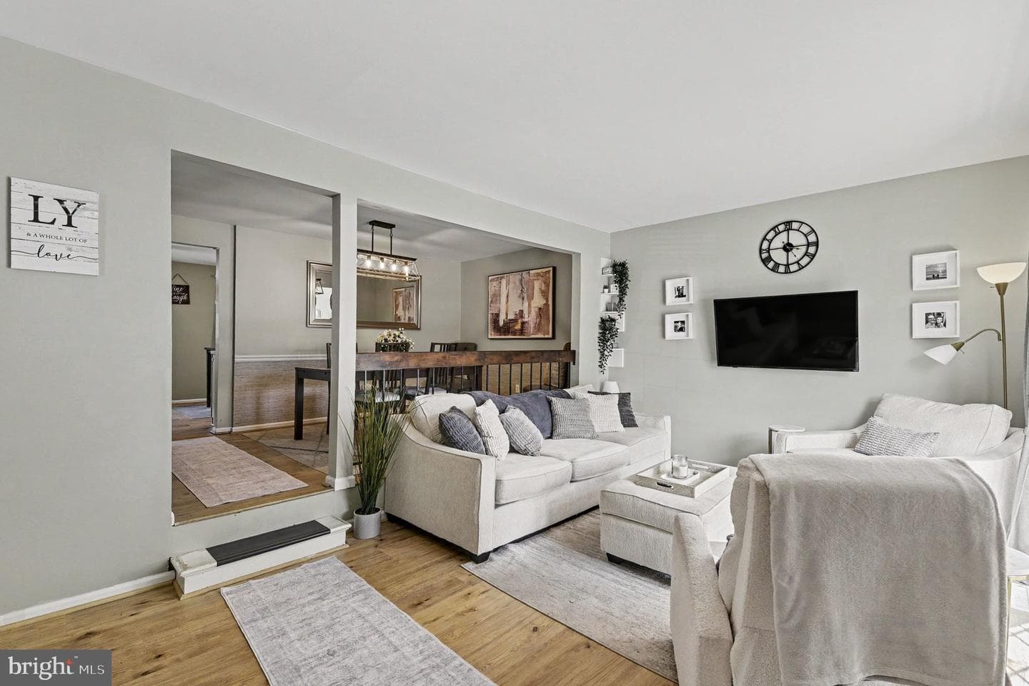 9121 Deviation Road photo 4