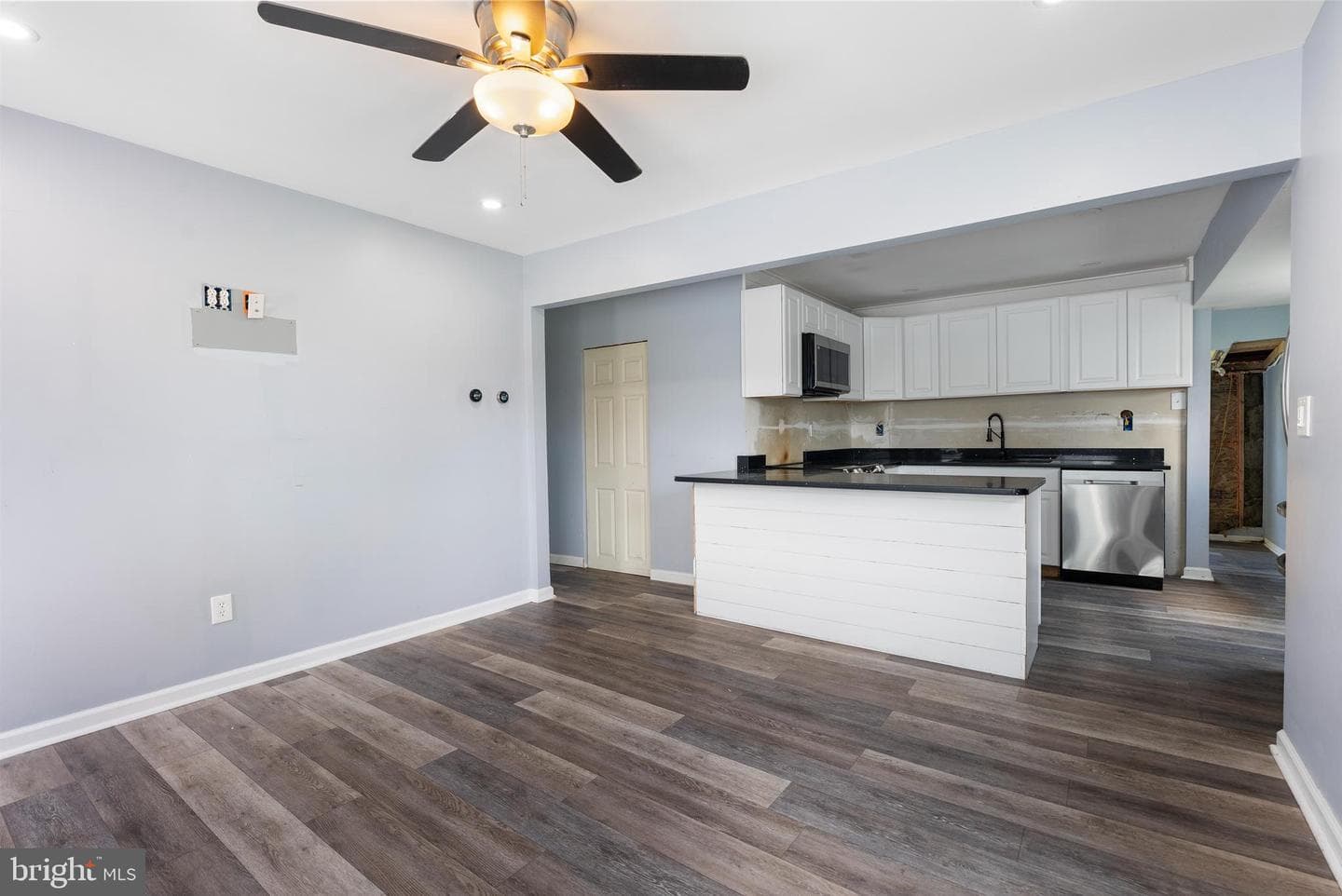 1709 Pin Oak Avenue photo 8