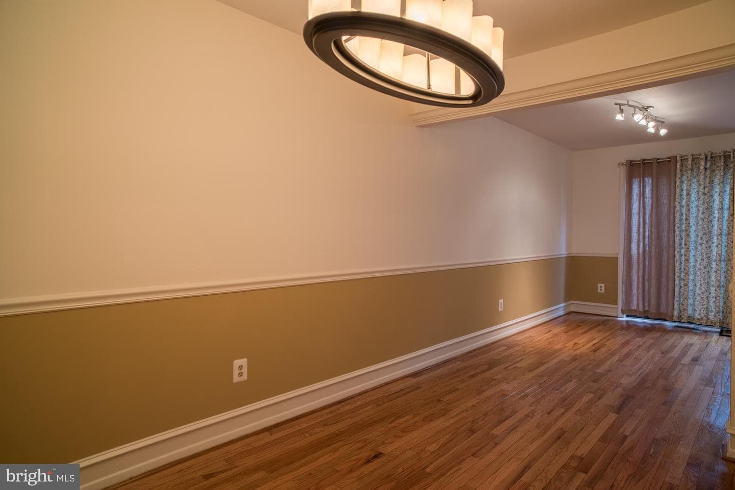 2111 Chapel Valley Lane photo 7