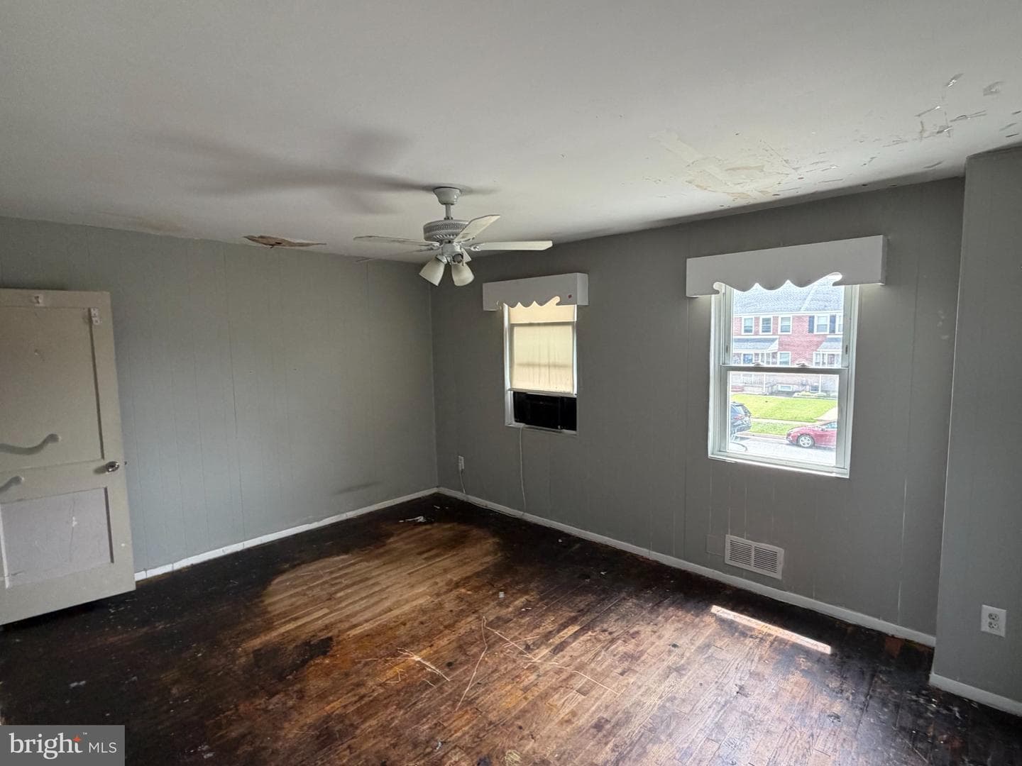 7216 Conley Street photo 5