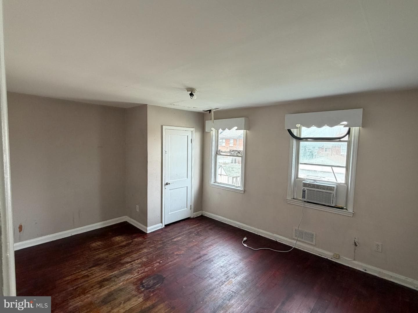 7216 Conley Street photo 6