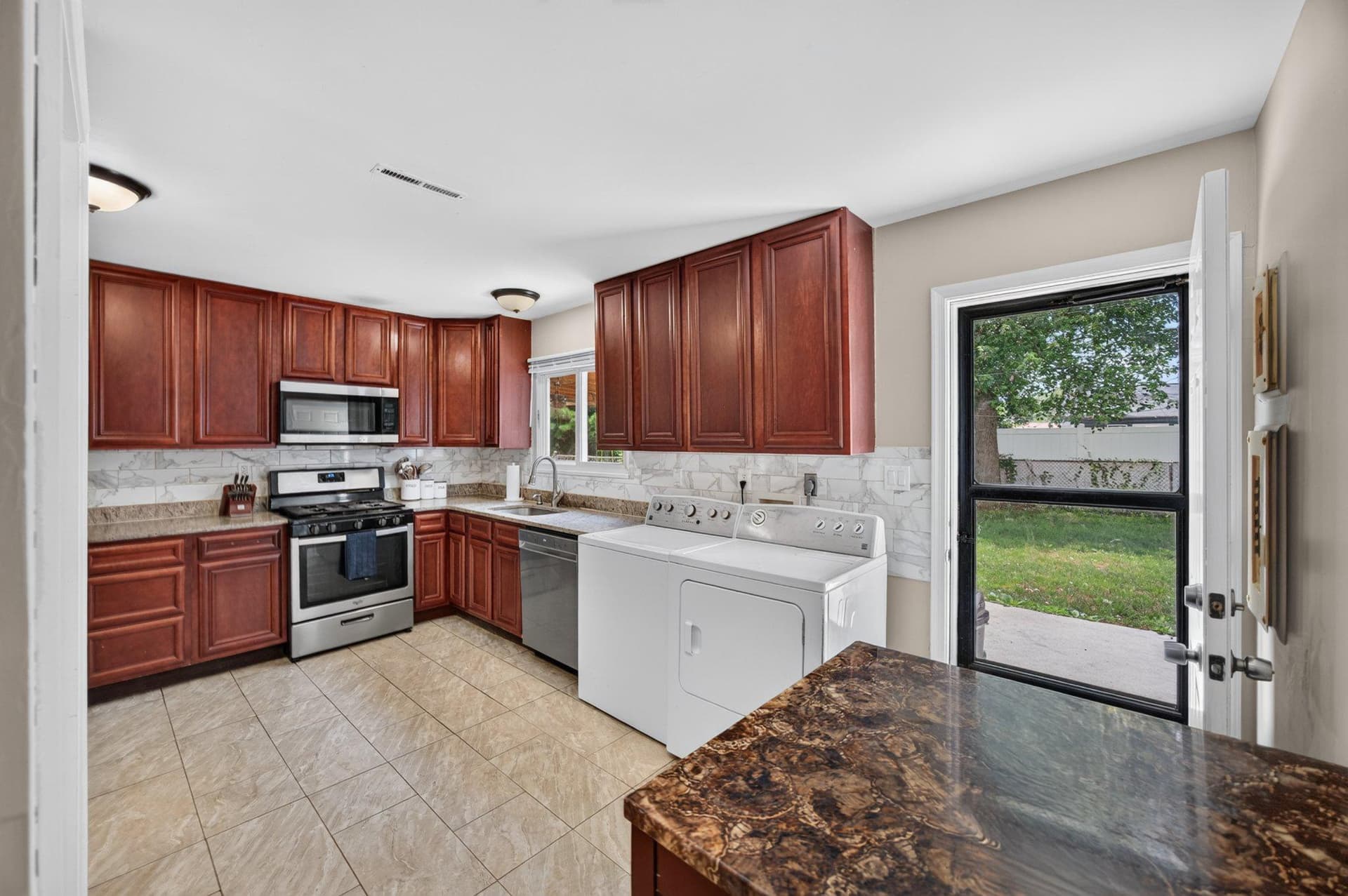 2106 N Rolling Road N photo 11