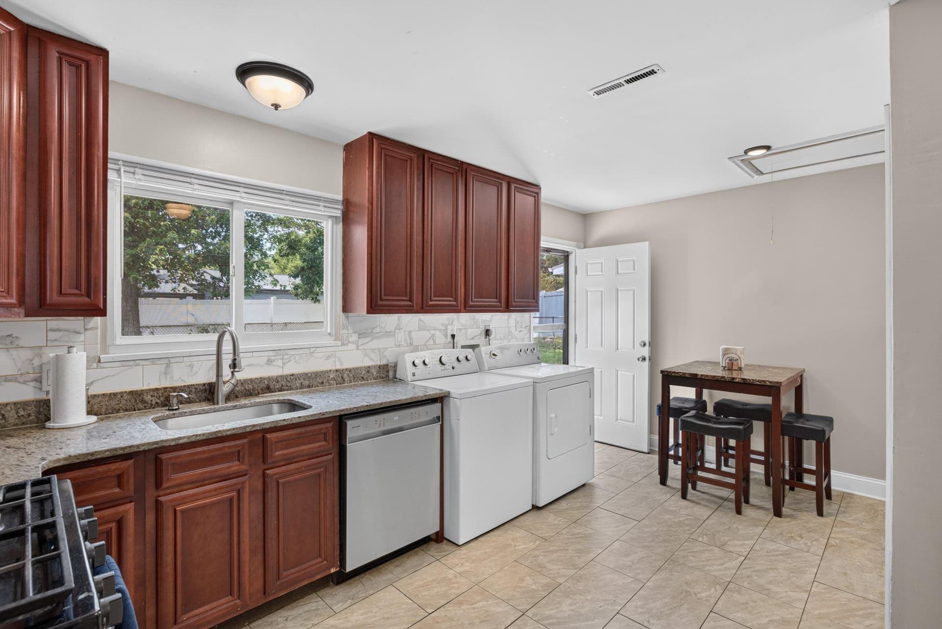 2106 N Rolling Road N photo 8