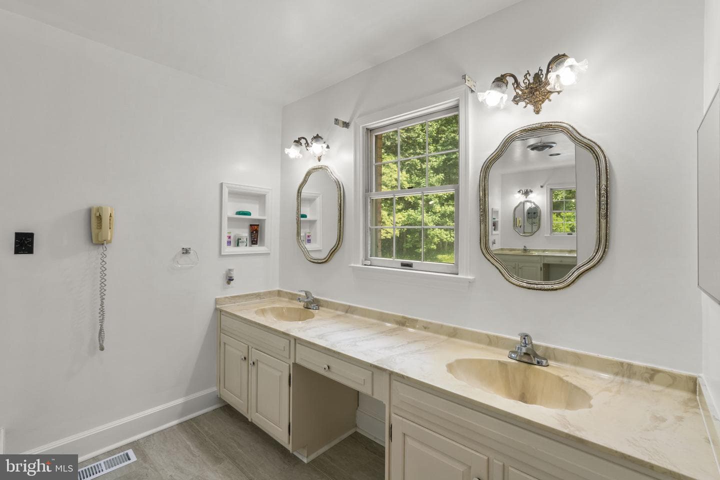 300 Stonehurst Road photo 30