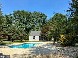 8 Sunnyking Drive, Reisterstown