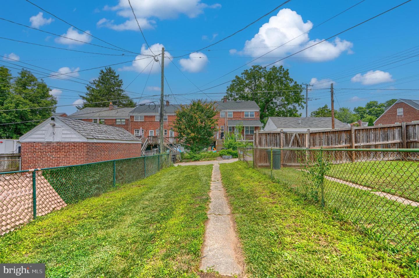 260 Ridge Avenue photo 38