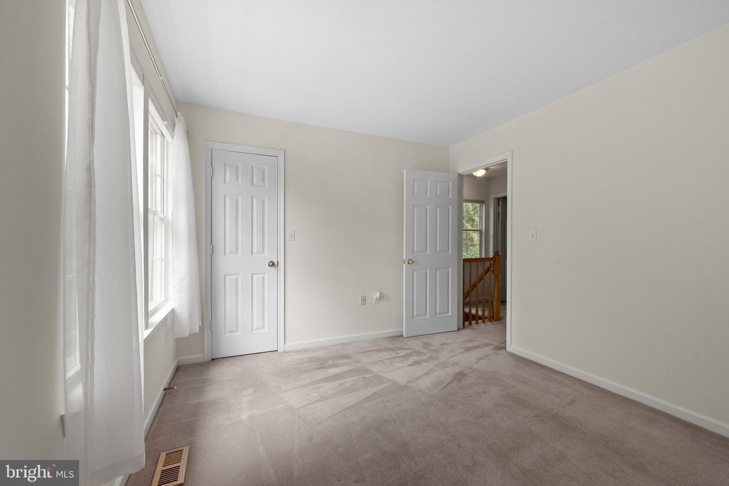 1 Overhill Road photo 27