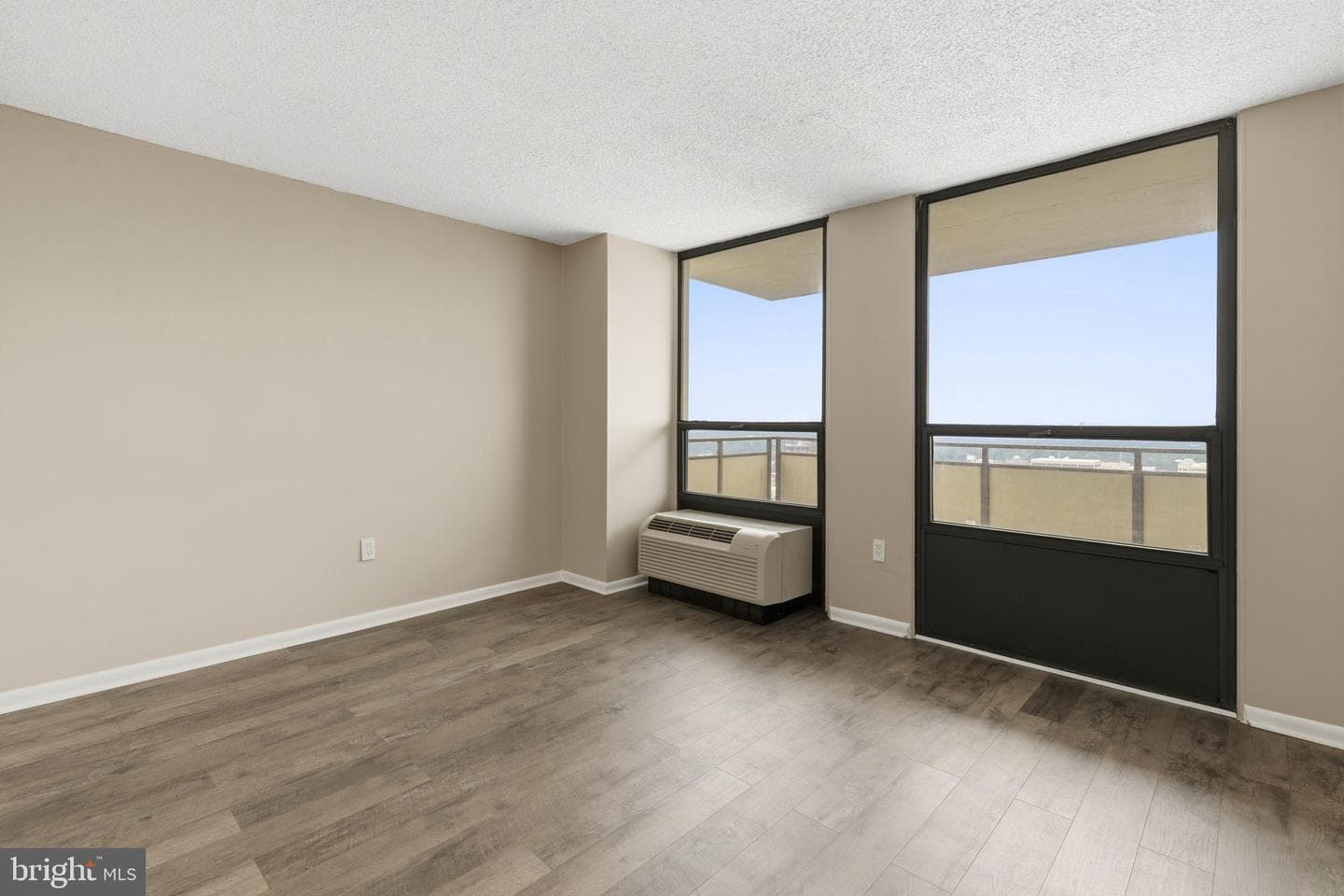 205 E Joppa Road #2606 photo 16