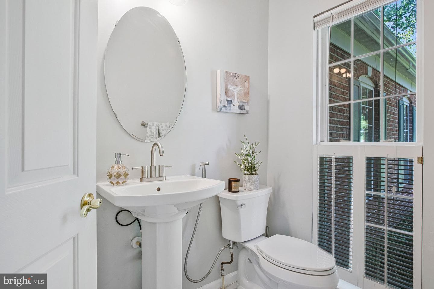 13215 Falls Road photo 13