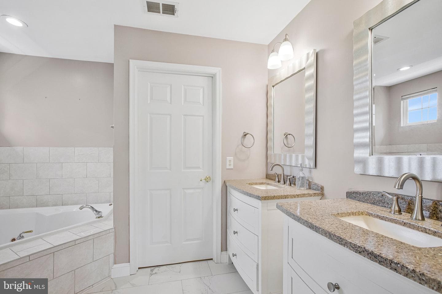 13215 Falls Road photo 15