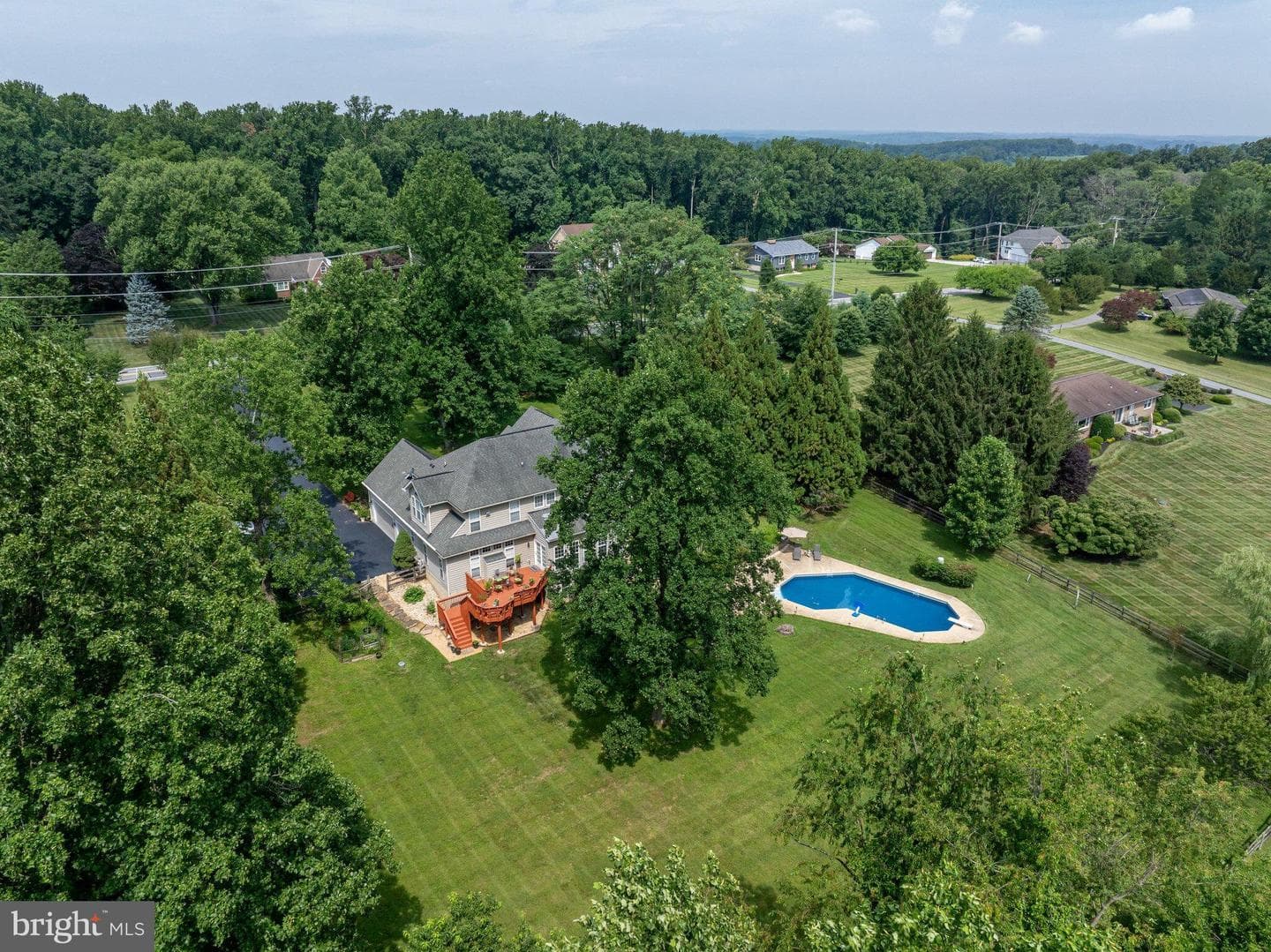 13215 Falls Road photo 35