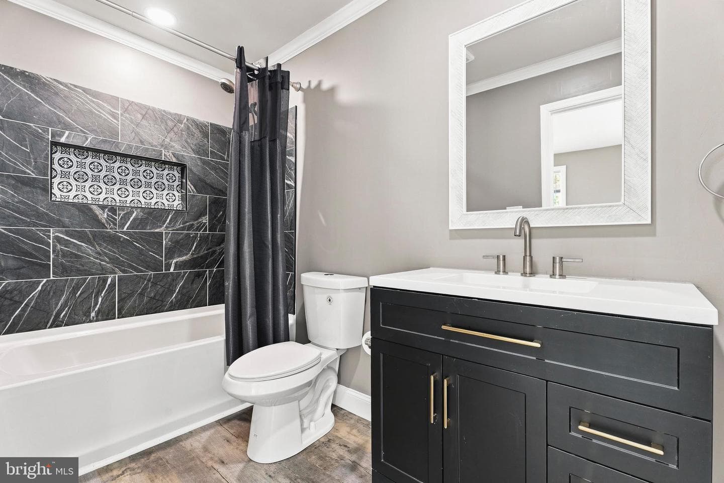 12424 Falls Road photo 35