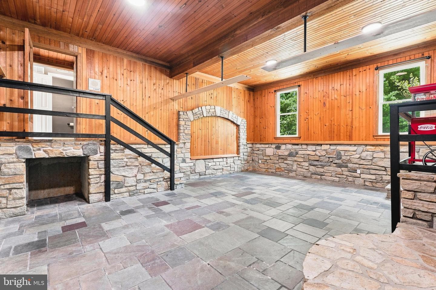 12424 Falls Road photo 39