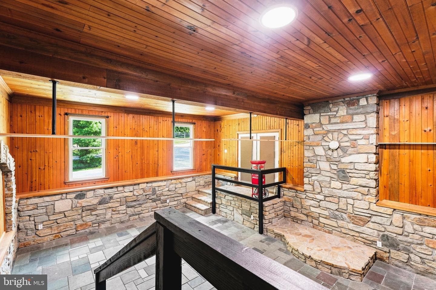 12424 Falls Road photo 40