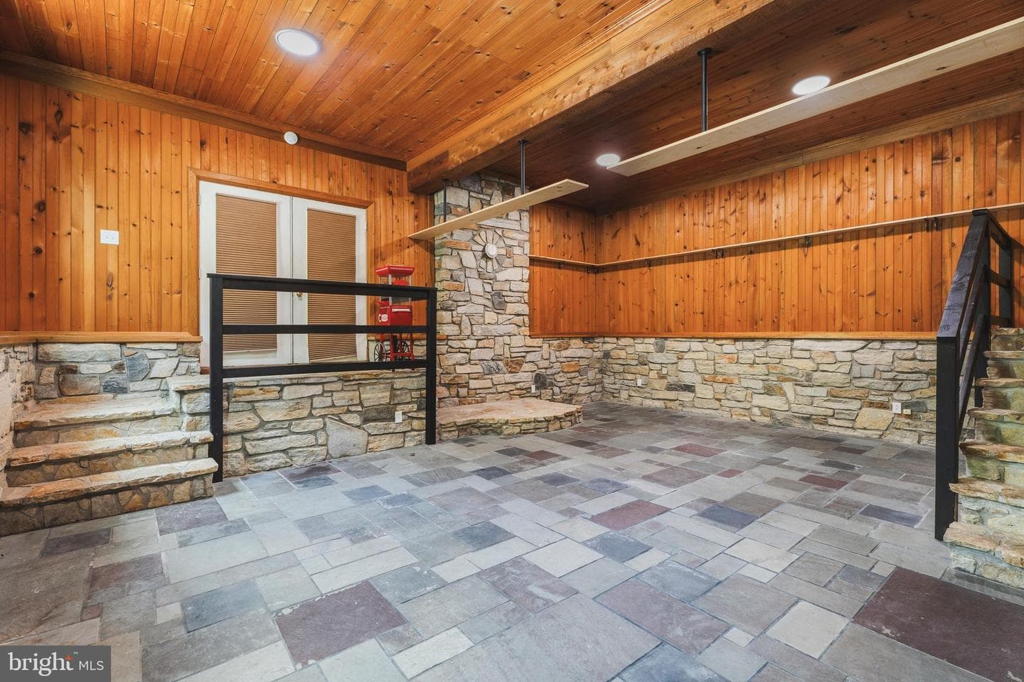 12424 Falls Road photo 41