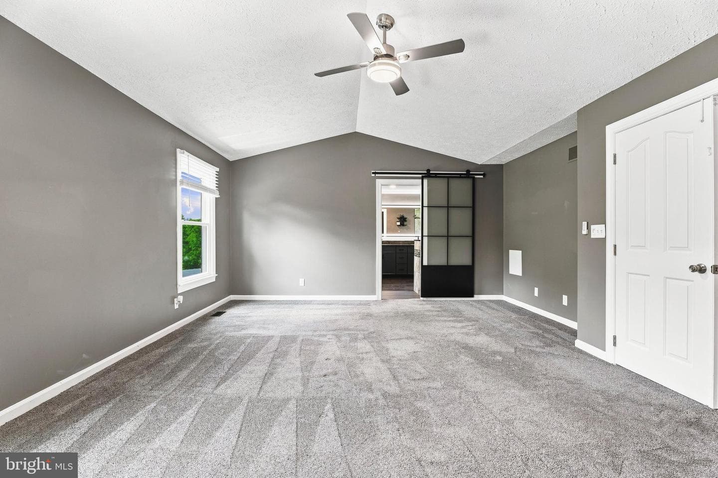 12424 Falls Road photo 45