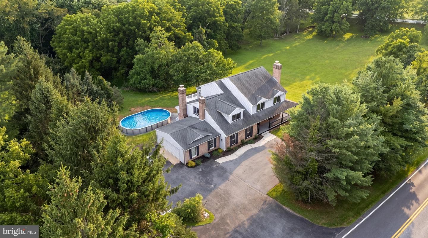12424 Falls Road photo 8