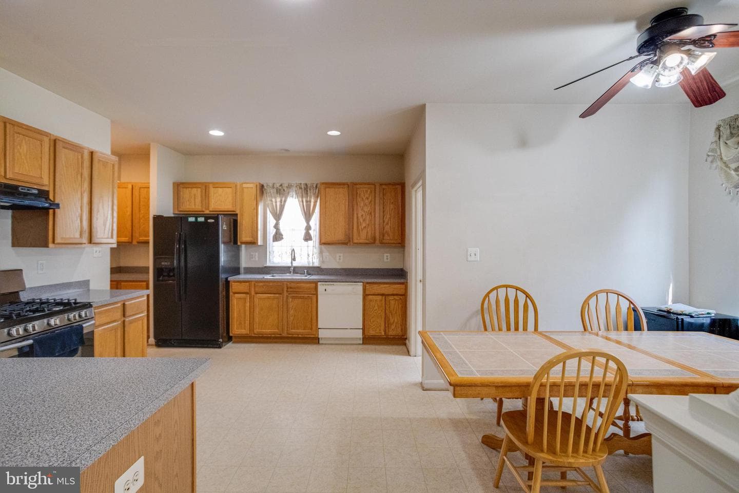 221 Seamaster Road photo 22