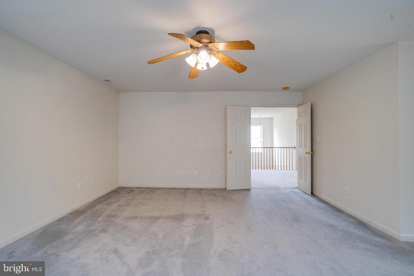 221 Seamaster Road photo 39