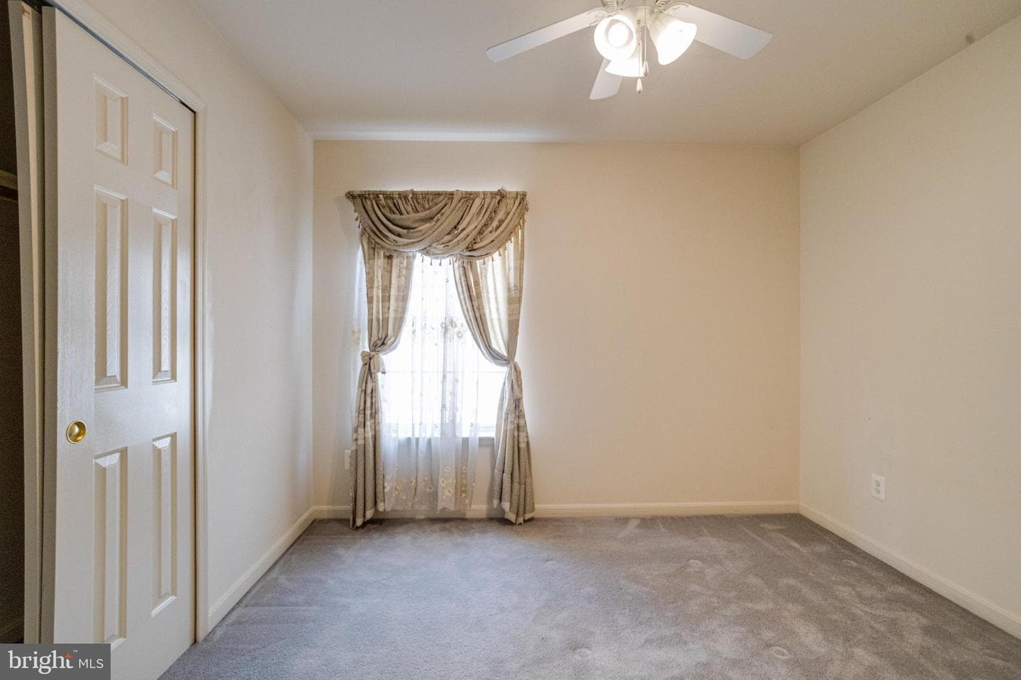 221 Seamaster Road photo 47