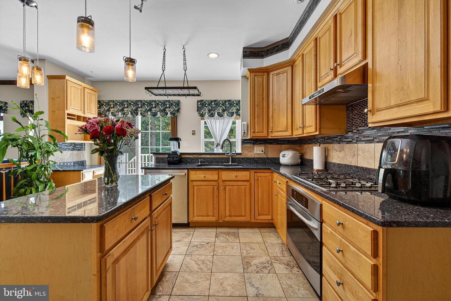 5076 Springhouse Circle photo 18