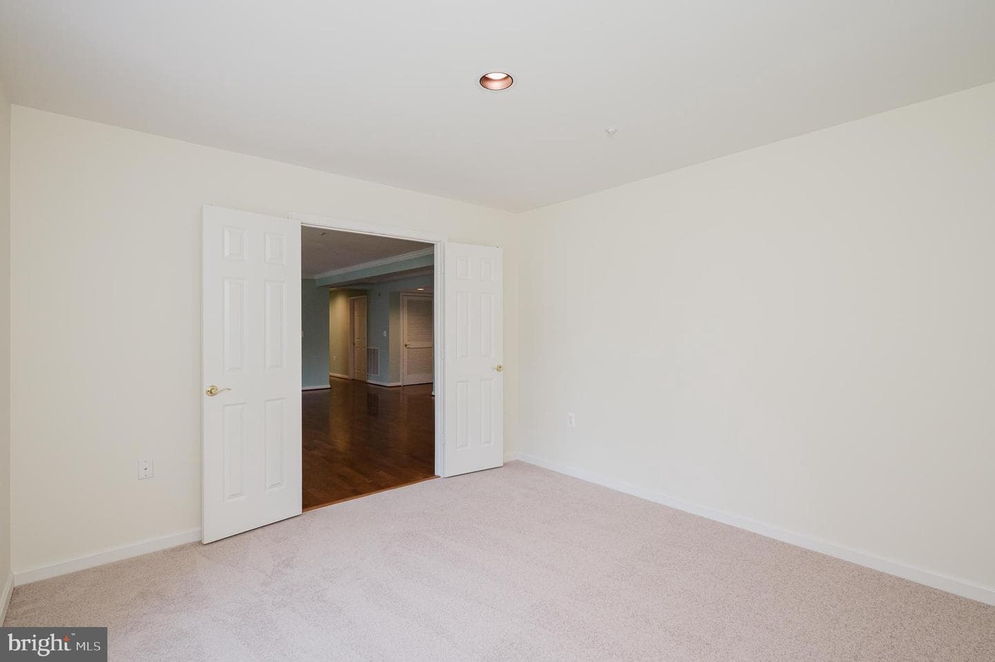 620 Straffan Drive #302 photo 18