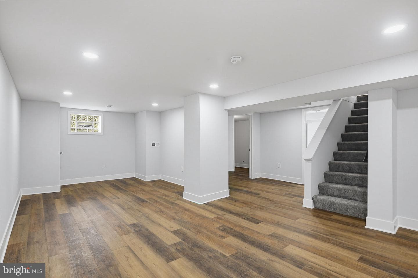 323 3rd Avenue photo 27