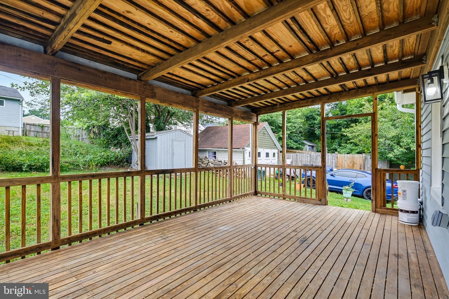 323 3rd Avenue photo 29