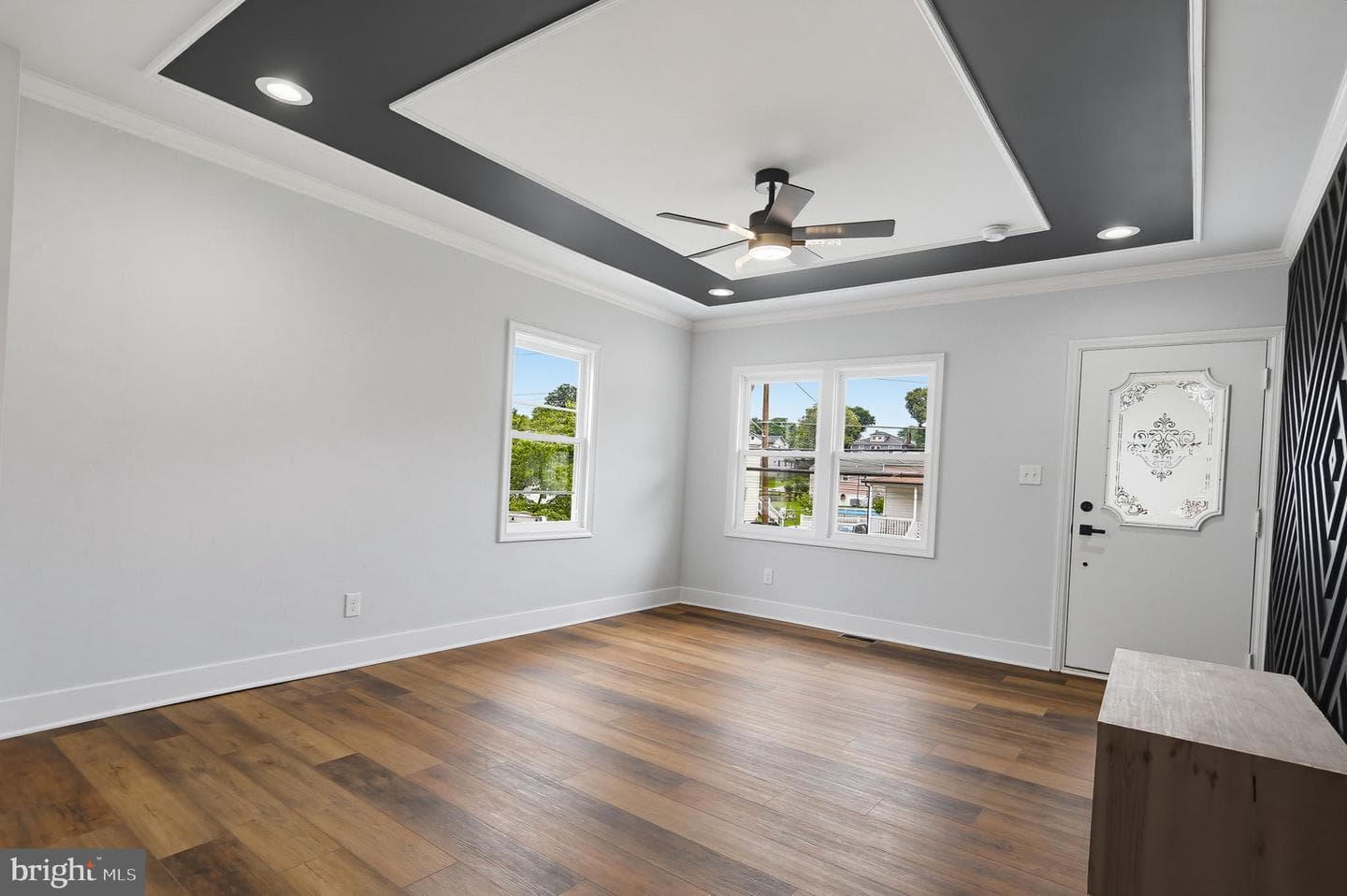 323 3rd Avenue photo 3