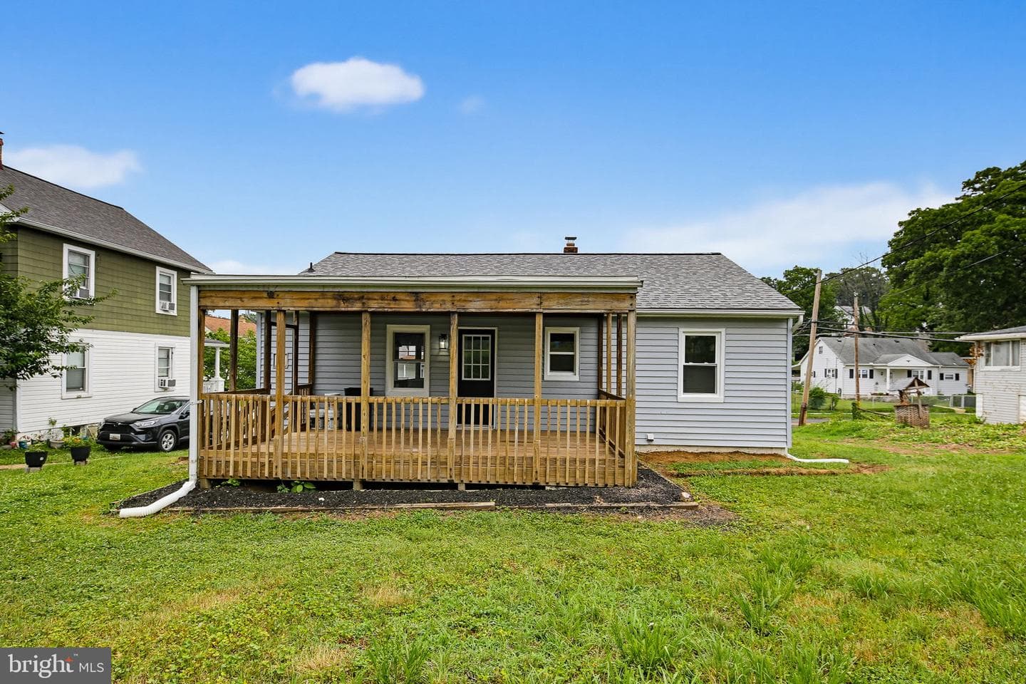 323 3rd Avenue photo 32