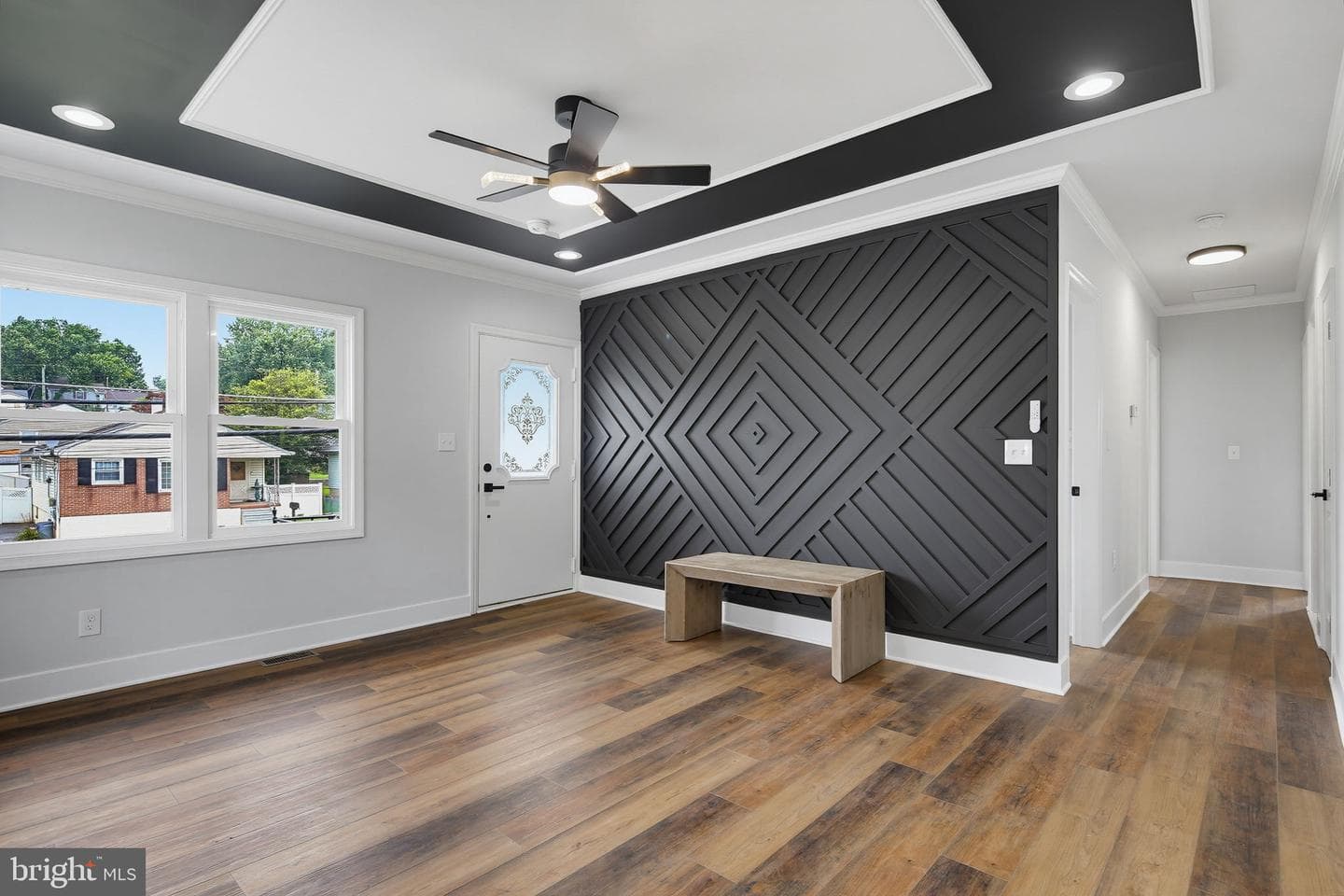 323 3rd Avenue photo 4