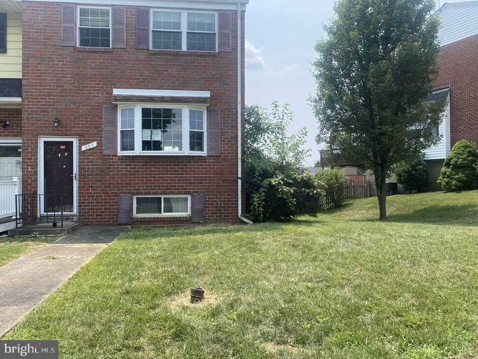 907 Stormont Circle photo 17
