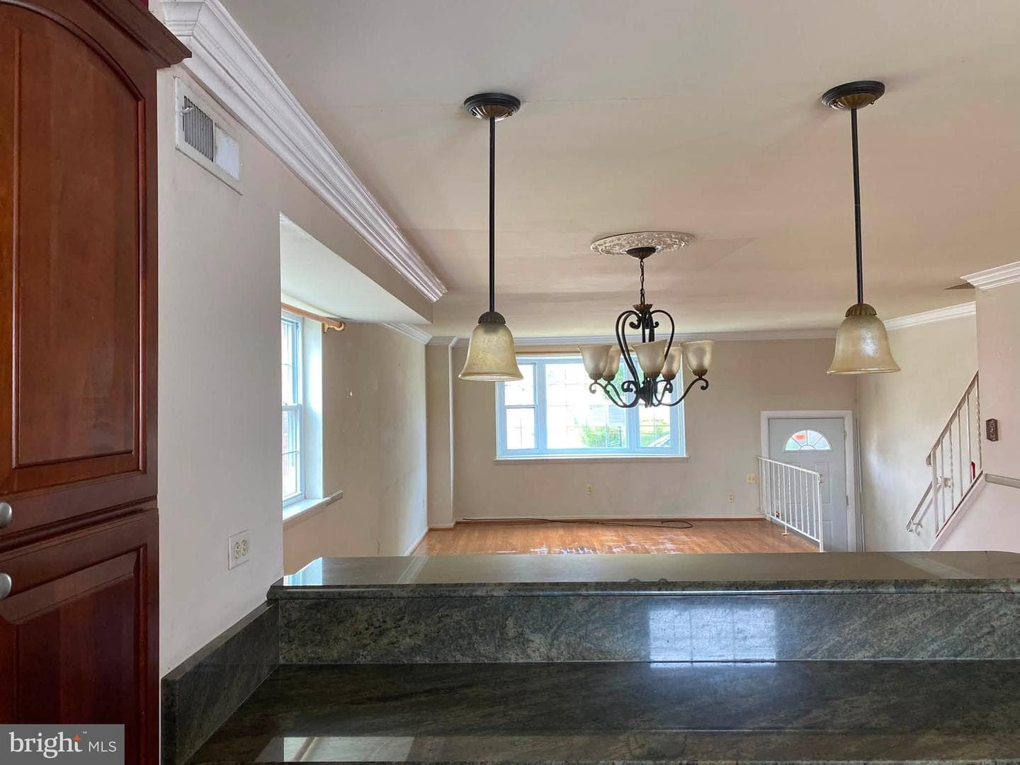 907 Stormont Circle photo 4