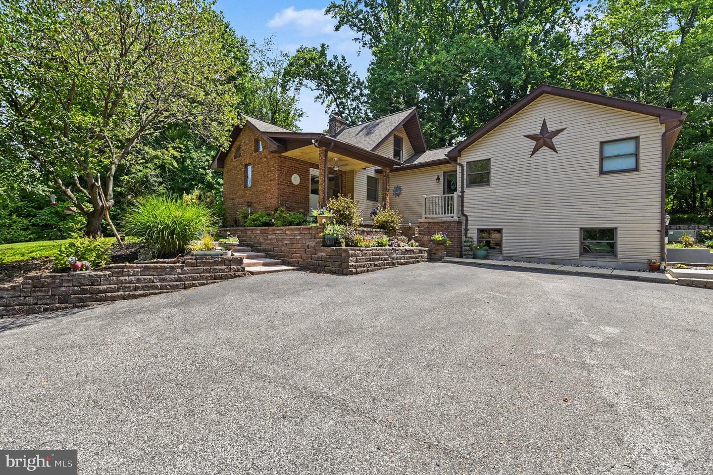 7627 Chapman Road photo 1
