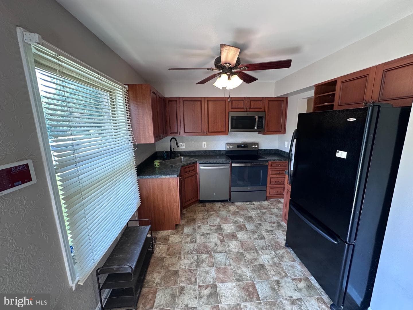 133 Bourbon Court photo 2